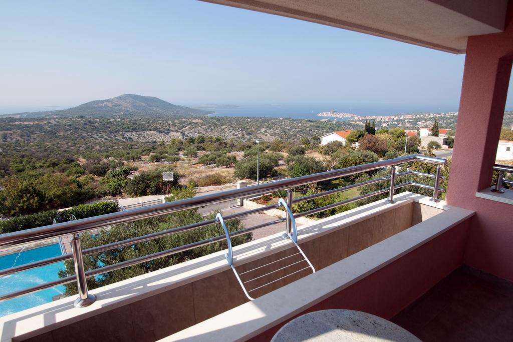 Apartments Marinic Примоштен Номер фото
